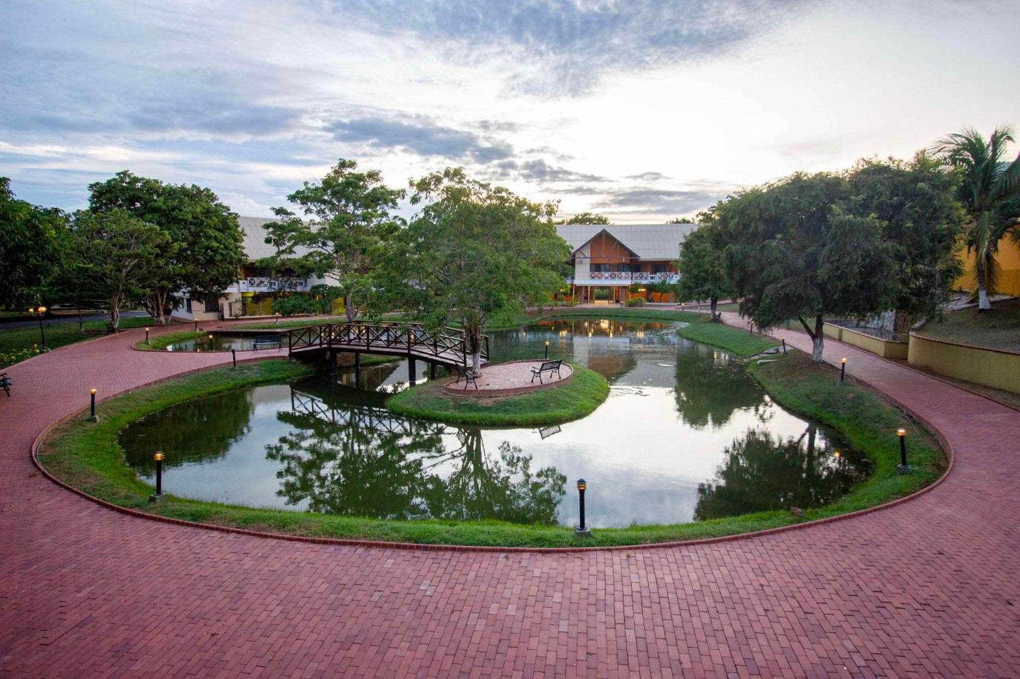 Hotel Faranda Guayacanes, A Member Of Radisson Individuals Chitré Exterior foto
